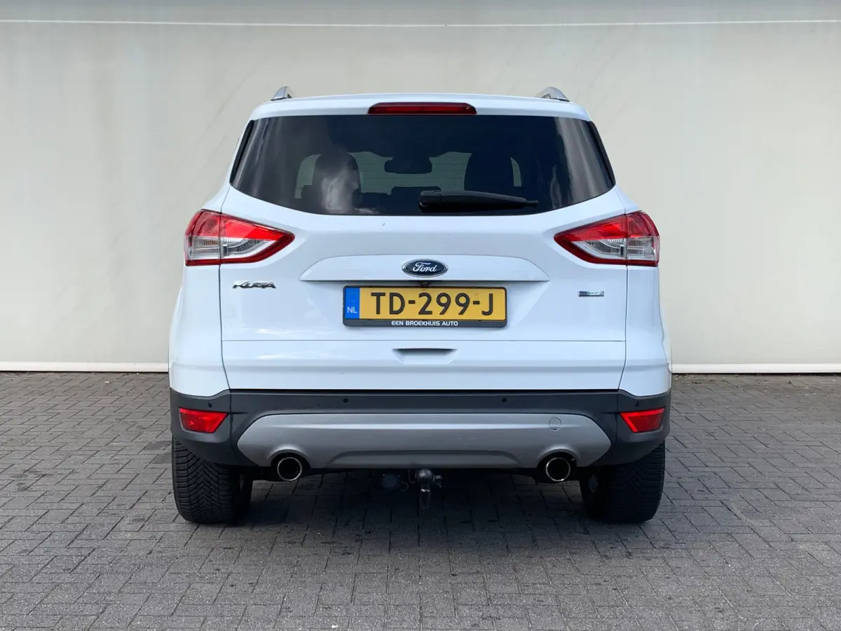 1.5 Titanium Styling Pack Airco | Camera | Cruise Control | DAB | Keyless | LMV 17" | Navi | PDC V&A | Trekhaak |