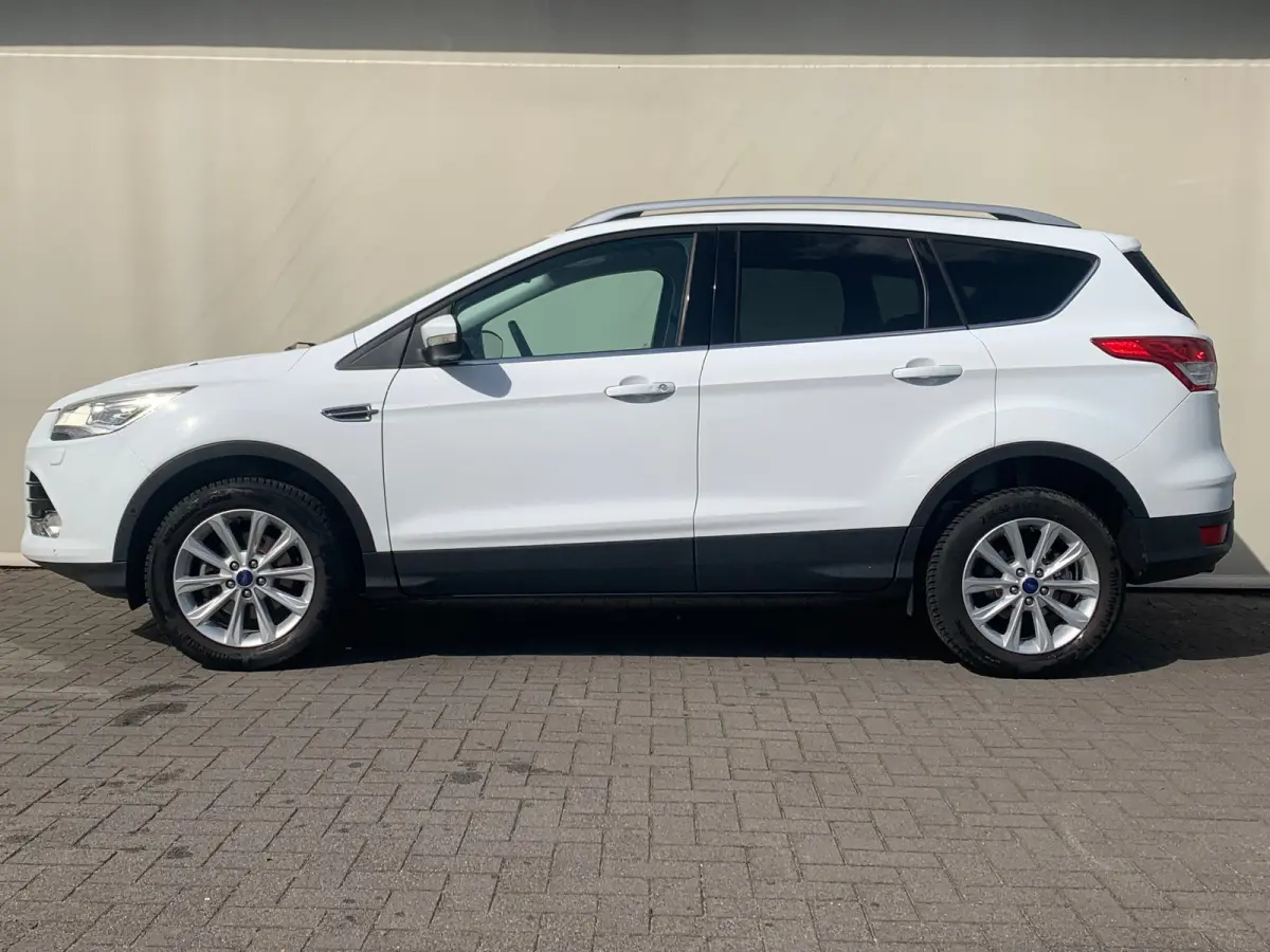 1.5 Titanium Styling Pack Airco | Camera | Cruise Control | DAB | Keyless | LMV 17" | Navi | PDC V&A | Trekhaak |