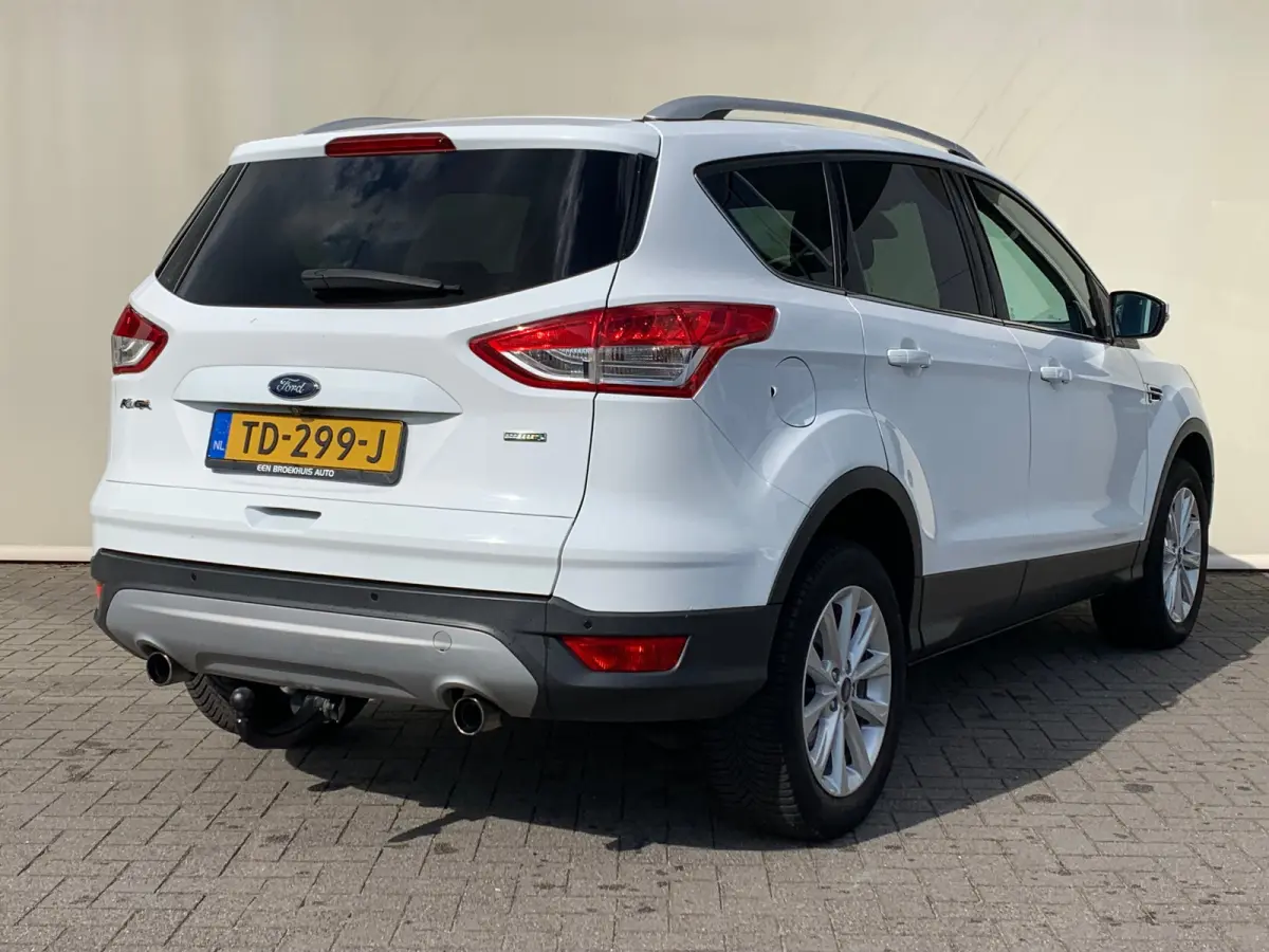 1.5 Titanium Styling Pack Airco | Camera | Cruise Control | DAB | Keyless | LMV 17" | Navi | PDC V&A | Trekhaak |