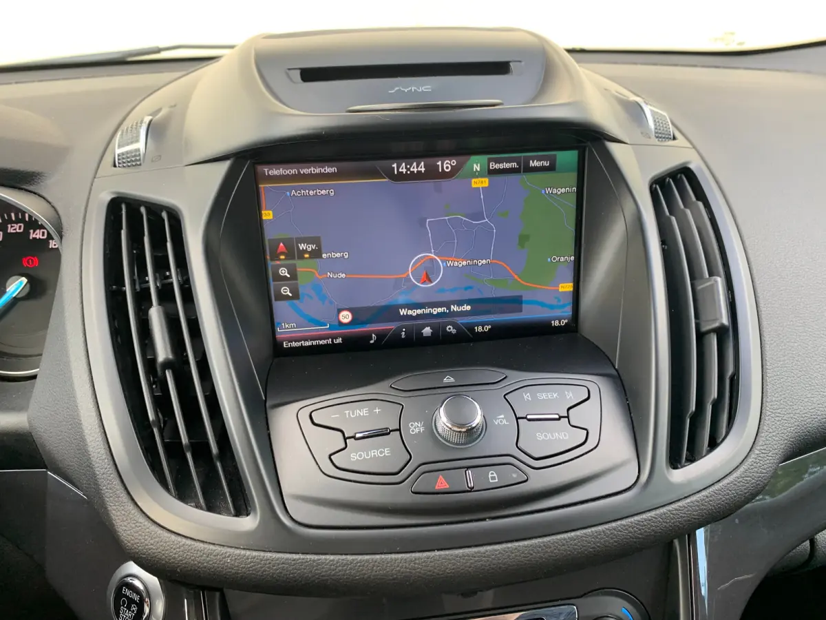 1.5 Titanium Styling Pack Airco | Camera | Cruise Control | DAB | Keyless | LMV 17" | Navi | PDC V&A | Trekhaak |