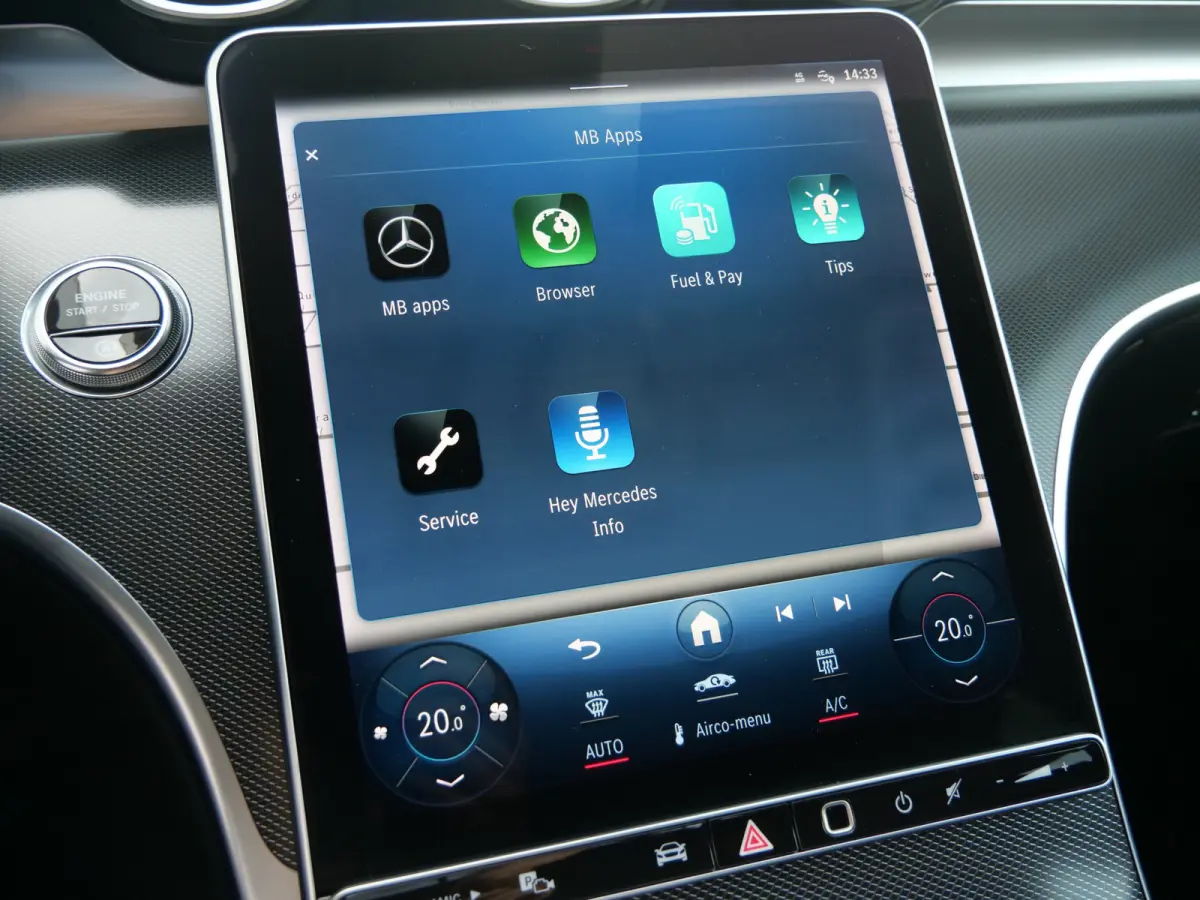 180 Luxury Line 170 Pk Automaat Navi / DAB / Apple Carplay / Camera / Leer
