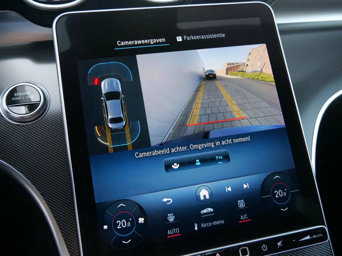 180 Luxury Line 170 Pk Automaat Navi / DAB / Apple Carplay / Camera / Leer