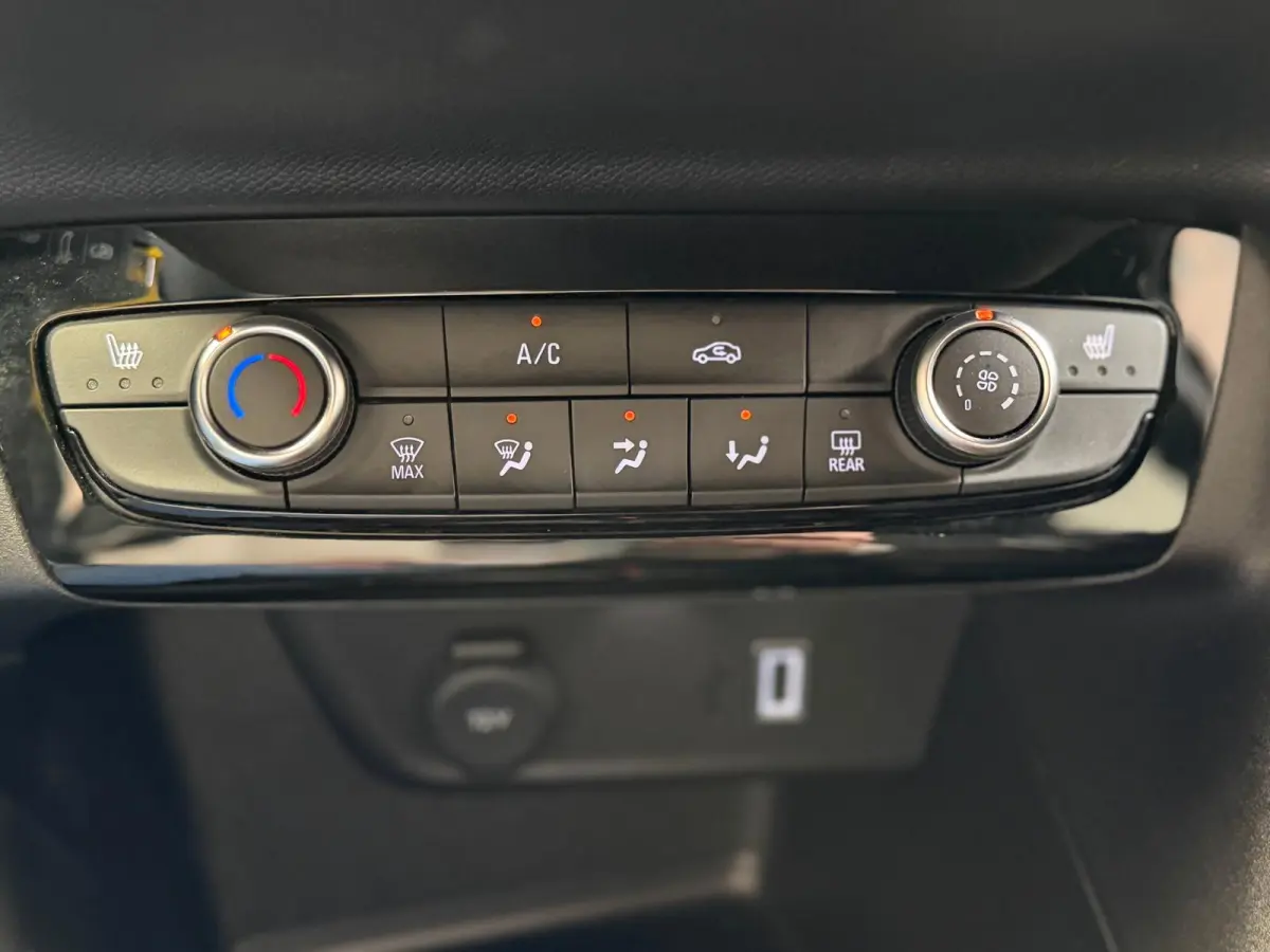 1.2 Turbo Hybrid GS Automaat, Camera, Cruisecontrol, Stuur/stoelverwarming, 1 jaar bovag garantie