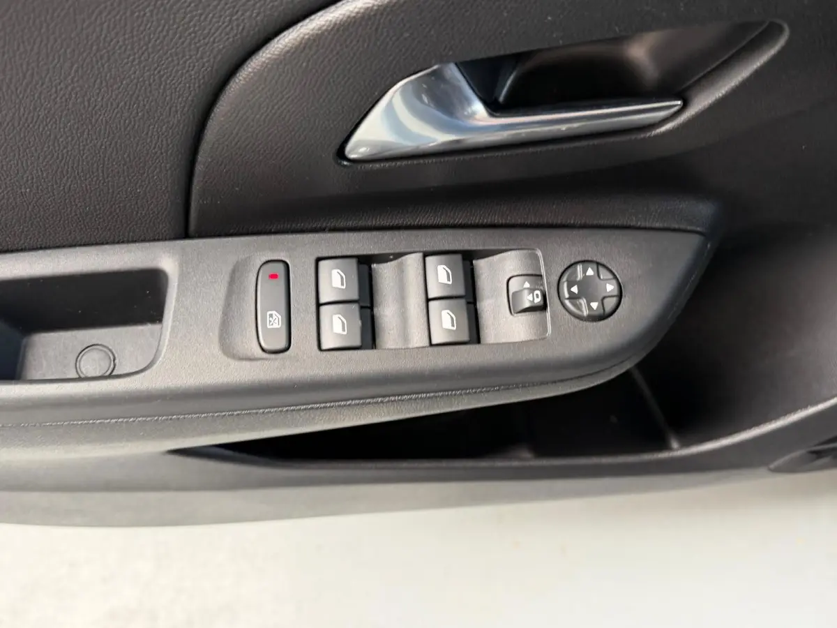 1.2 Turbo Hybrid GS Automaat, Camera, Cruisecontrol, Stuur/stoelverwarming, 1 jaar bovag garantie