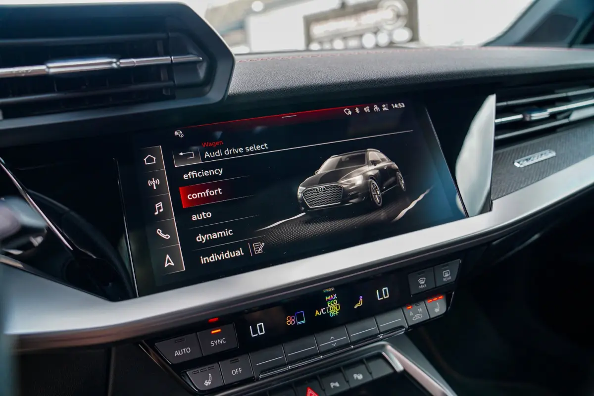 2.0 TFSI S3 quattro | Panorama | RS Zetels | Virtual Cockpit | Bang&Olufsen | Adaptieve Cruise Control | LED