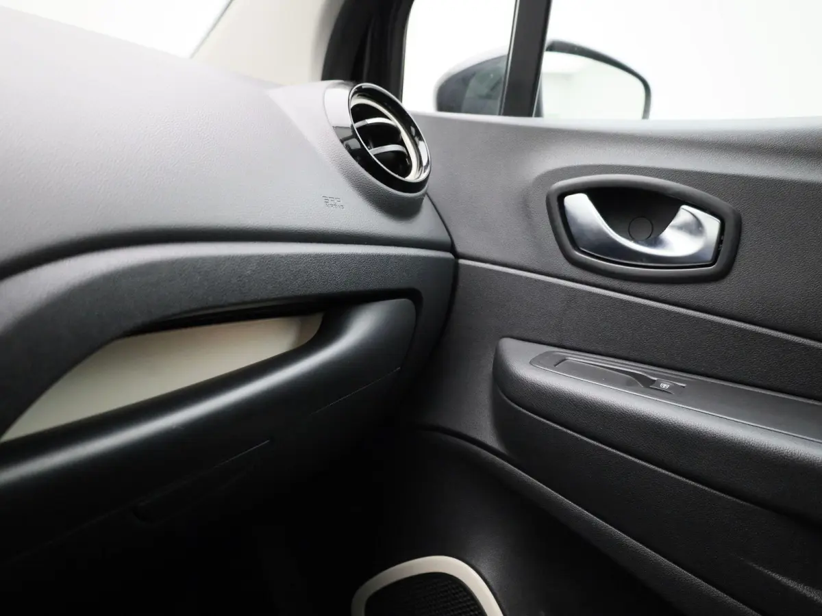 0.9 TCe Limited | Airconditioning | Stoelverwarming | Parkeersensoren |
