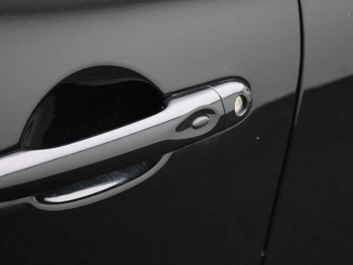 0.9 TCe Limited | Airconditioning | Stoelverwarming | Parkeersensoren |