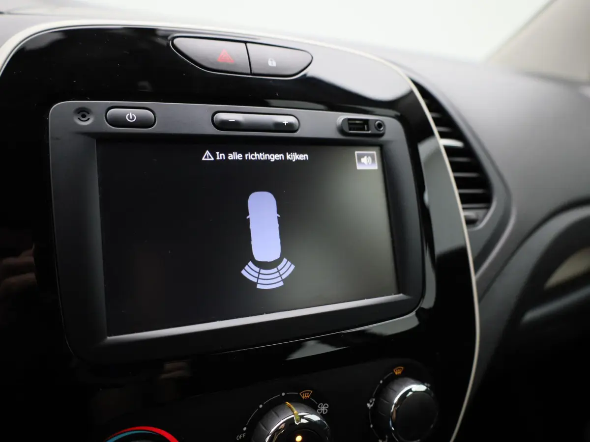 0.9 TCe Limited | Airconditioning | Stoelverwarming | Parkeersensoren |