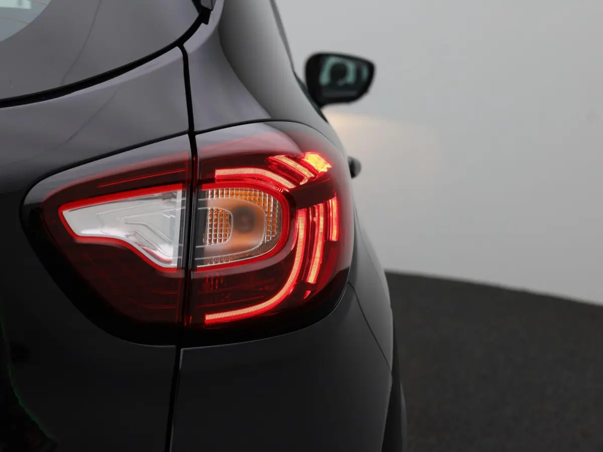 0.9 TCe Limited | Airconditioning | Stoelverwarming | Parkeersensoren |
