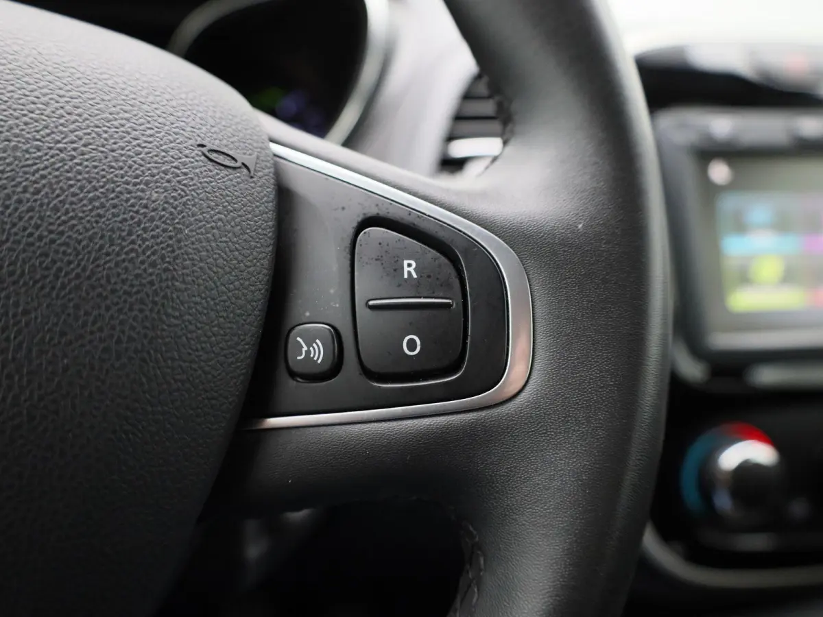 0.9 TCe Limited | Airconditioning | Stoelverwarming | Parkeersensoren |