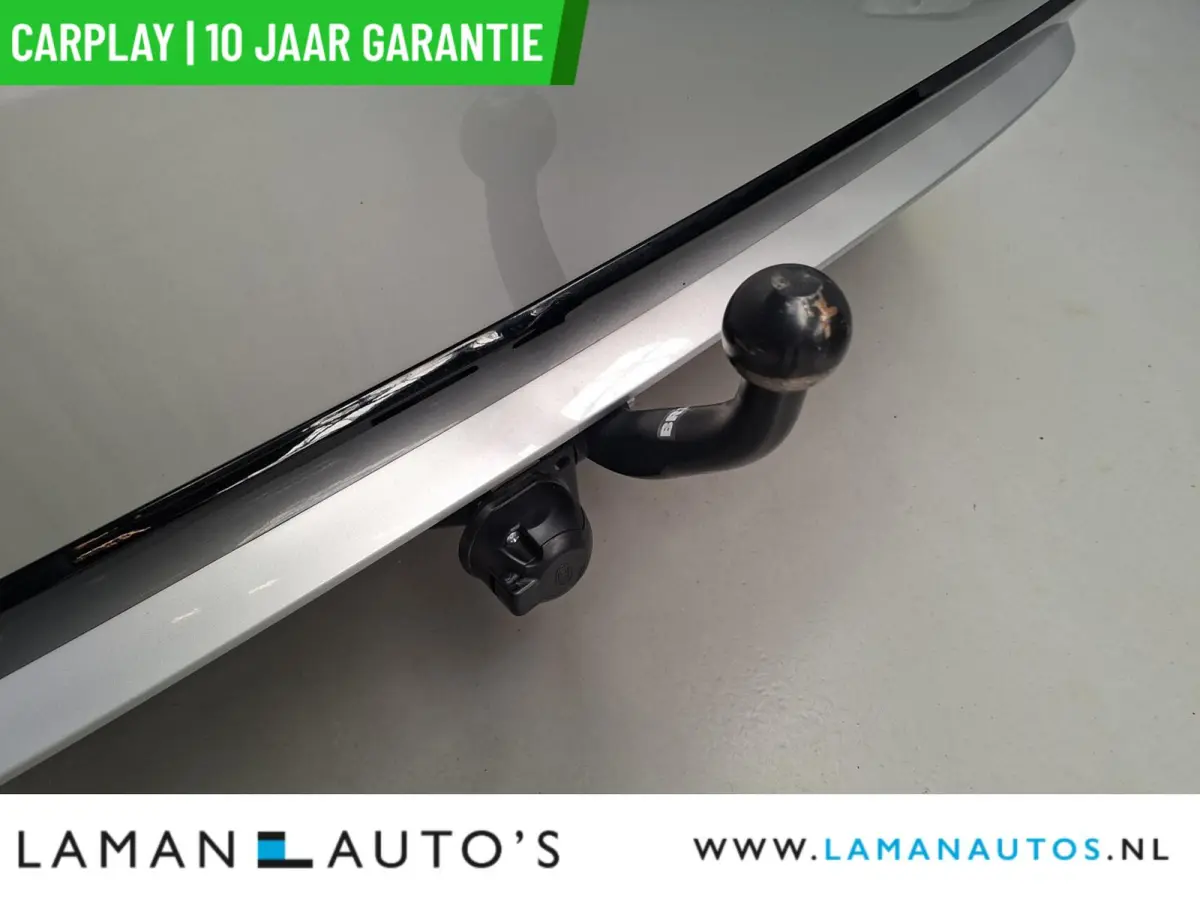 1.8 Hybrid Dynamic Bi-Tone | Trekhaak CarPlay All-season banden ECC 17" LMV LED ACC Camera HUD | Hybrid Voorschoten