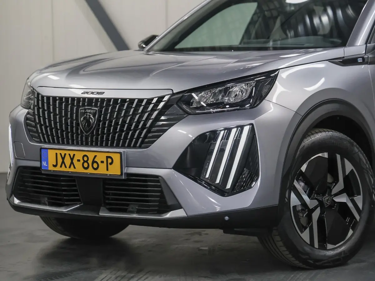 Allure 50kWh | Accu 100%| Navigatie | 1ste eigenaar | AppleCarplay/Android Auto | Armsteun | 17"LMV | AUTOMAAT | Keyless | Cruise Control | Climate Control | FULL LED | Isofix | Parkeersenso