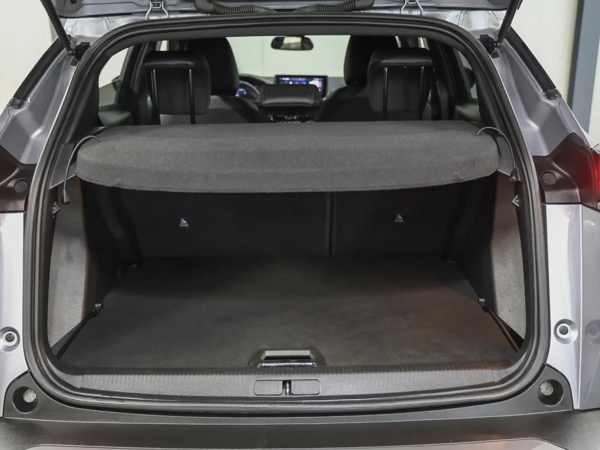 Allure 50kWh | Accu 100%| Navigatie | 1ste eigenaar | AppleCarplay/Android Auto | Armsteun | 17"LMV | AUTOMAAT | Keyless | Cruise Control | Climate Control | FULL LED | Isofix | Parkeersenso
