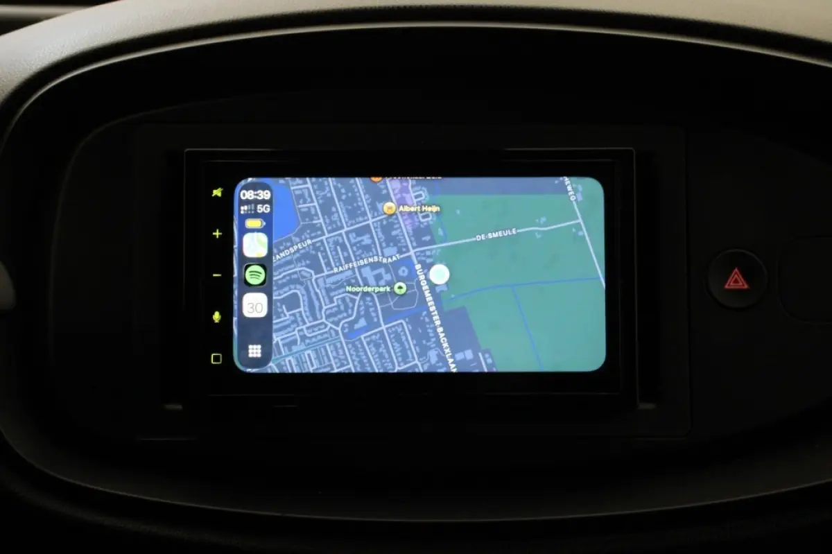 1.0 VVT-i MT - Carplay, adaptive Cruise, Airco