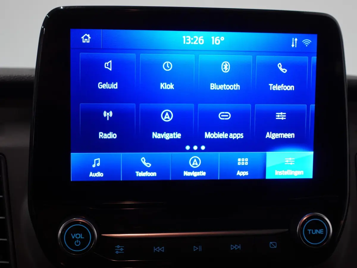 300 2.0 TDCI L2H1 Dubbele Cabine Trend Automaat Airco Navi Cruise Parkeersensoren Camera Trekhaak Carplay