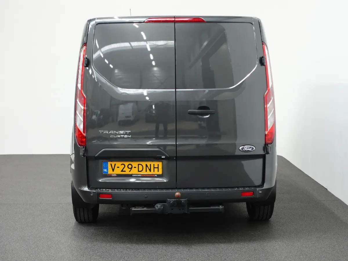 300 2.0 TDCI L2H1 Dubbele Cabine Trend Automaat Airco Navi Cruise Parkeersensoren Camera Trekhaak Carplay