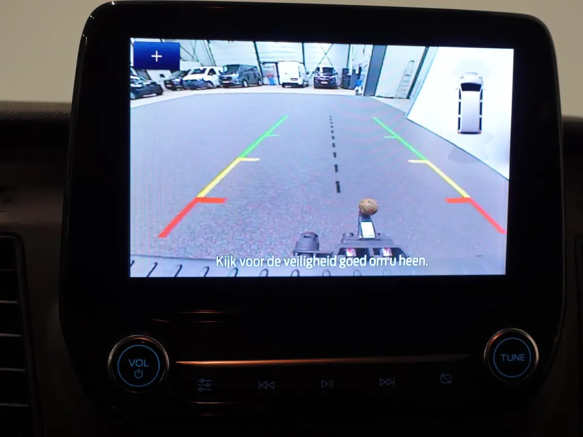 300 2.0 TDCI L2H1 Dubbele Cabine Trend Automaat Airco Navi Cruise Parkeersensoren Camera Trekhaak Carplay