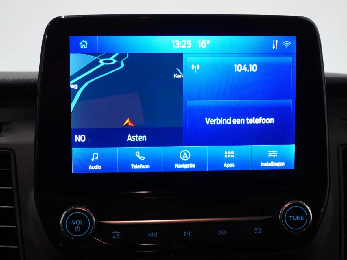 300 2.0 TDCI L2H1 Dubbele Cabine Trend Automaat Airco Navi Cruise Parkeersensoren Camera Trekhaak Carplay