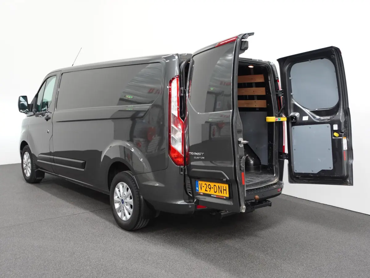 300 2.0 TDCI L2H1 Dubbele Cabine Trend Automaat Airco Navi Cruise Parkeersensoren Camera Trekhaak Carplay