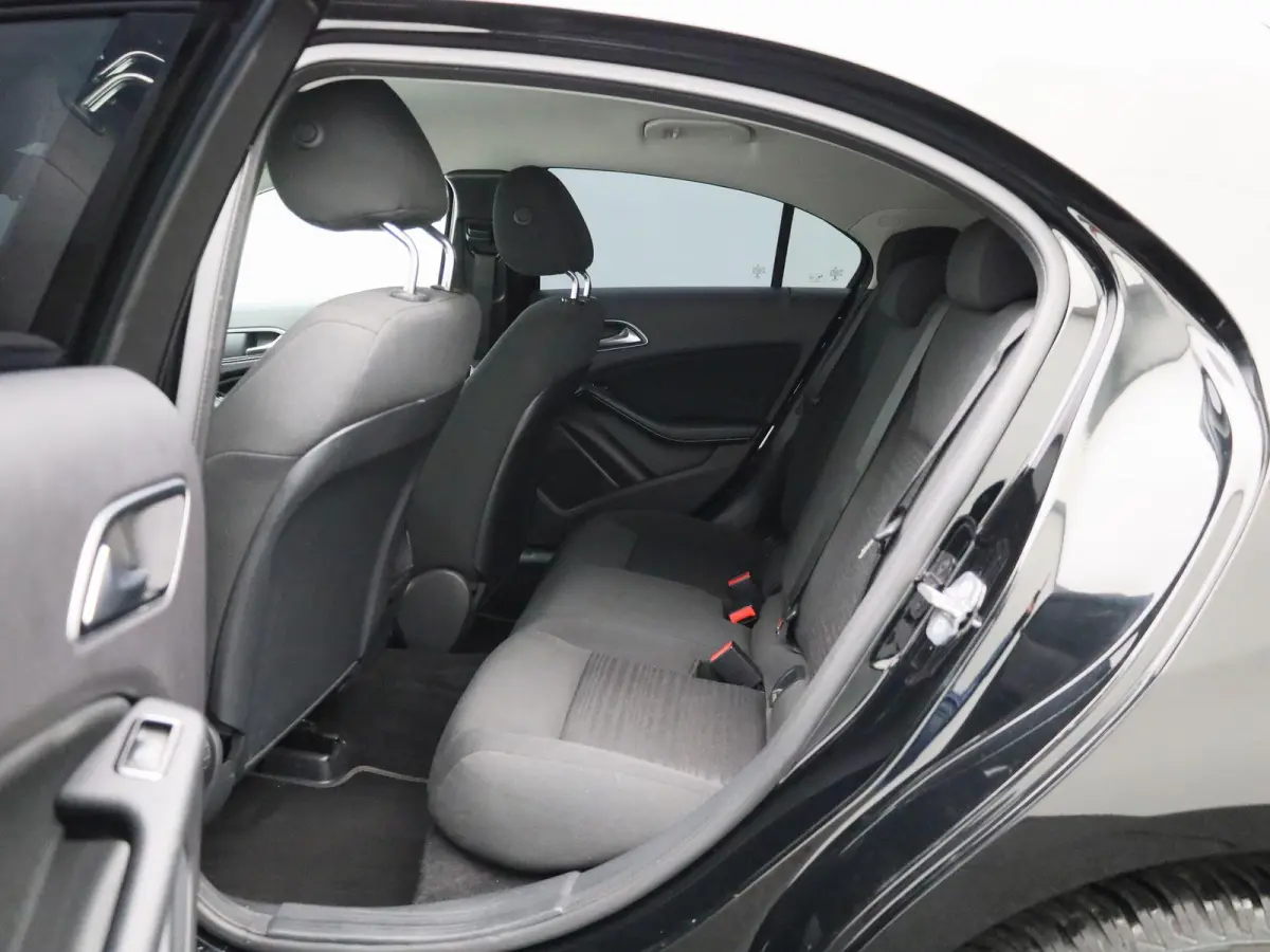 160 Sport Edition | Cruise Control | Navigatie | Bluetooth |