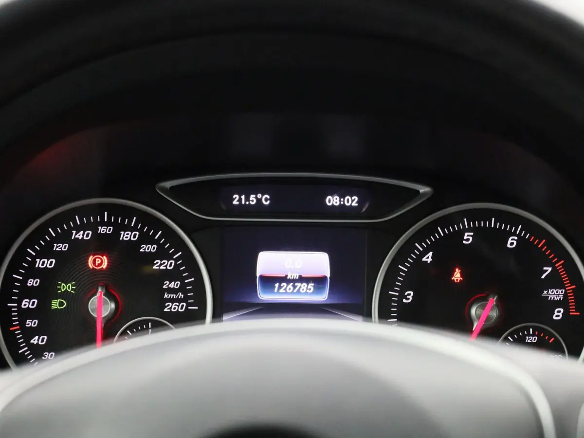 160 Sport Edition | Cruise Control | Navigatie | Bluetooth |