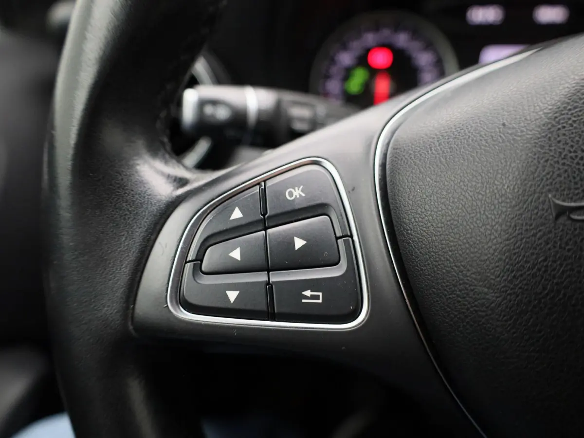 160 Sport Edition | Cruise Control | Navigatie | Bluetooth |