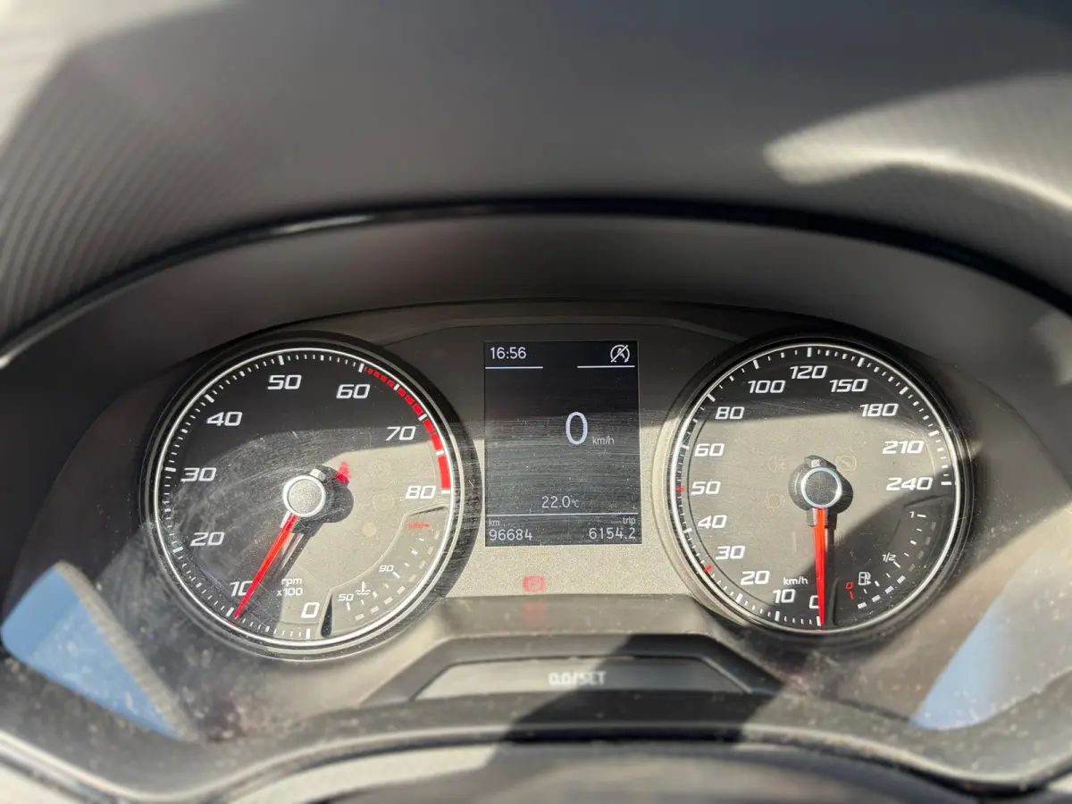 1.0 EcoTSI FR CARPLAY I CAMERA I CRUISE I DEALER ONDH I 6BAK