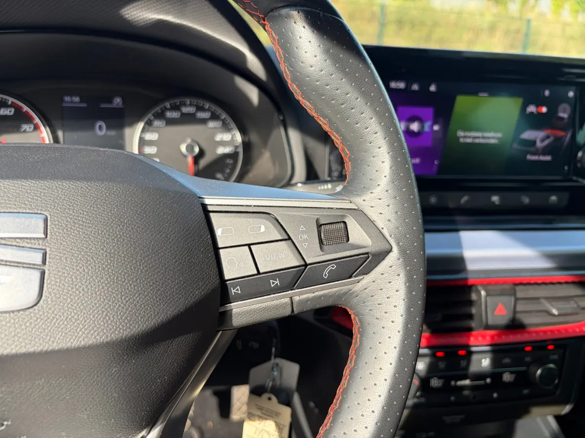 1.0 EcoTSI FR CARPLAY I CAMERA I CRUISE I DEALER ONDH I 6BAK
