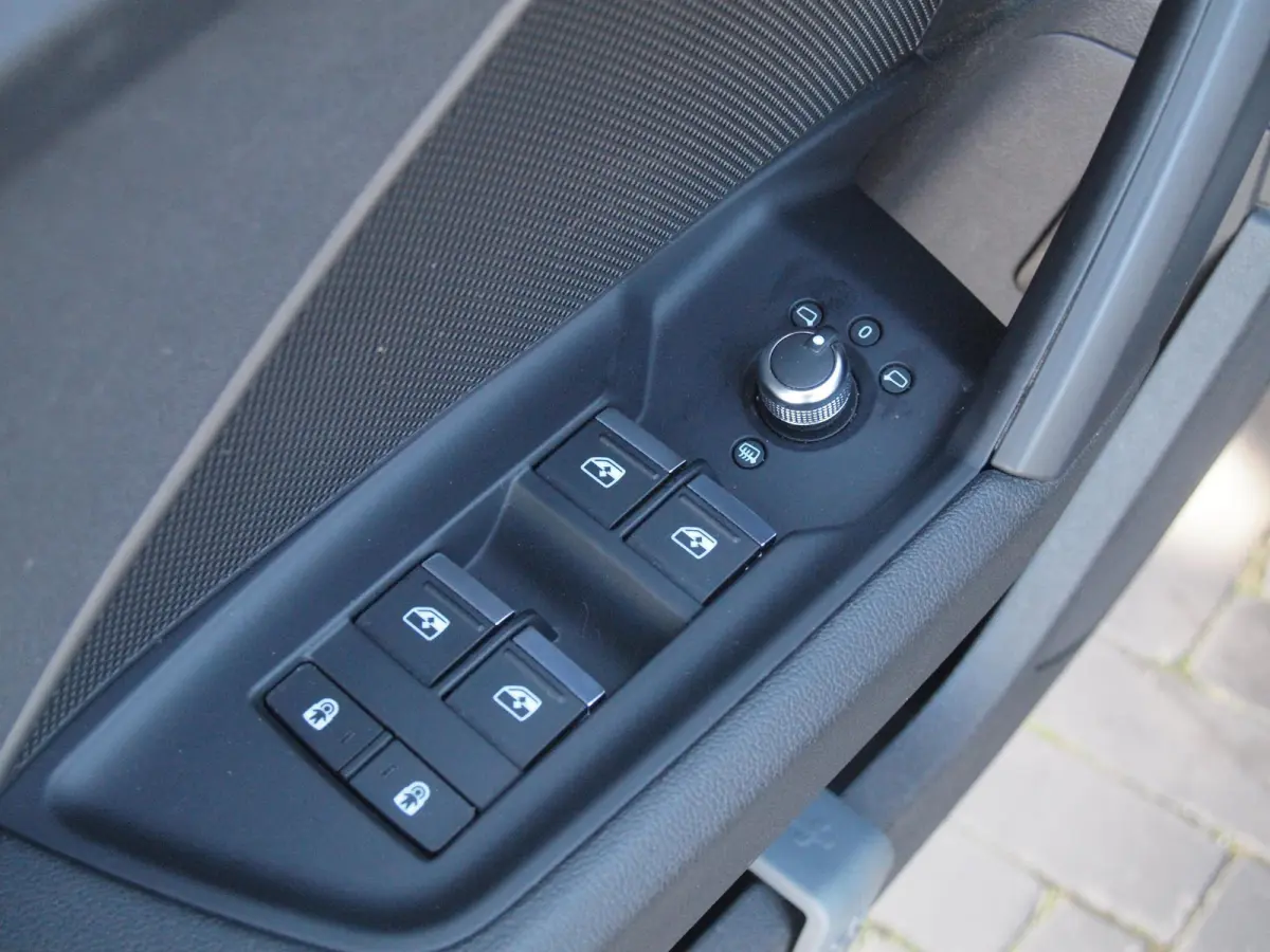 40 TFSI e Plug-in Hybride | Apple Carplay | Sportstoelen | DAB | Navi | NL-Auto |