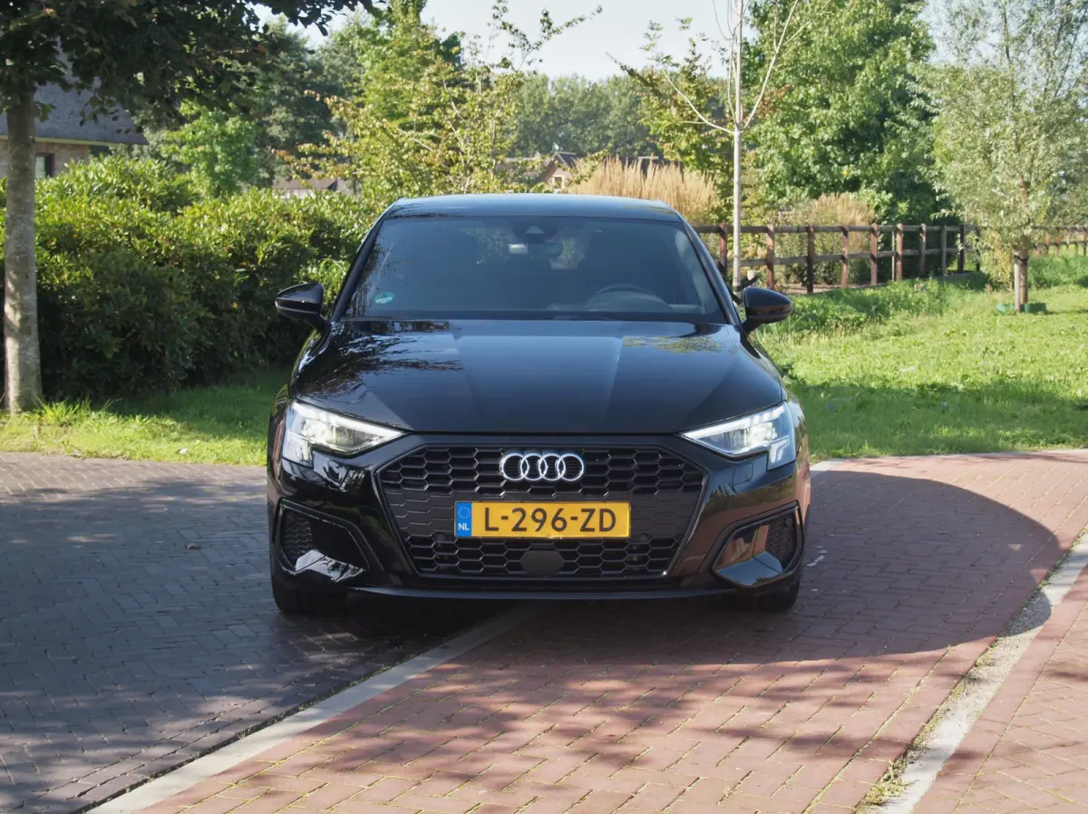 40 TFSI e Business edition | Apple Carplay | Sportstoelen | DAB | Navi | NL-Auto |