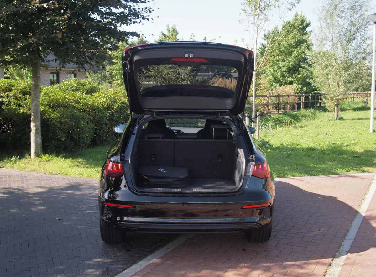 40 TFSI e Plug-in Hybride | Apple Carplay | Sportstoelen | DAB | Navi | NL-Auto |