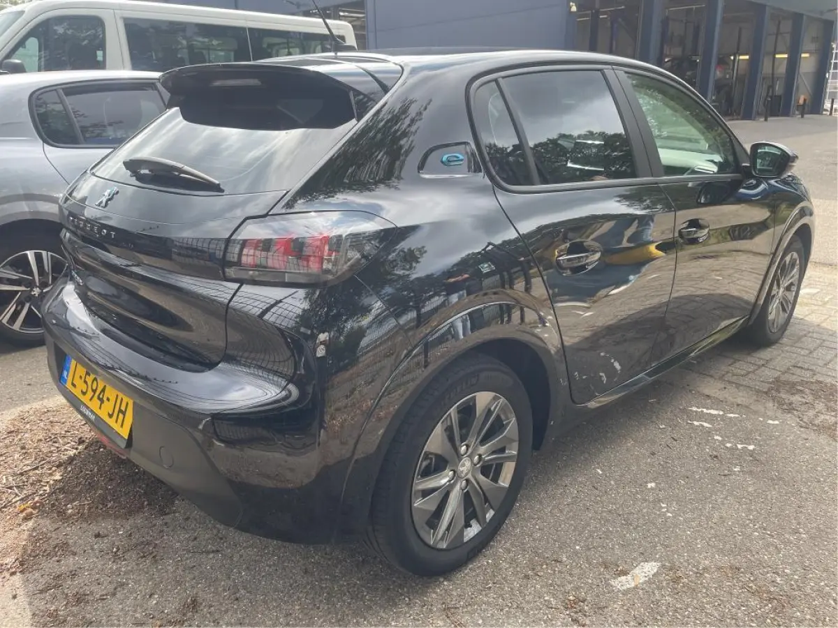 EV Active Pack 50 kWh | LED | Climate control |