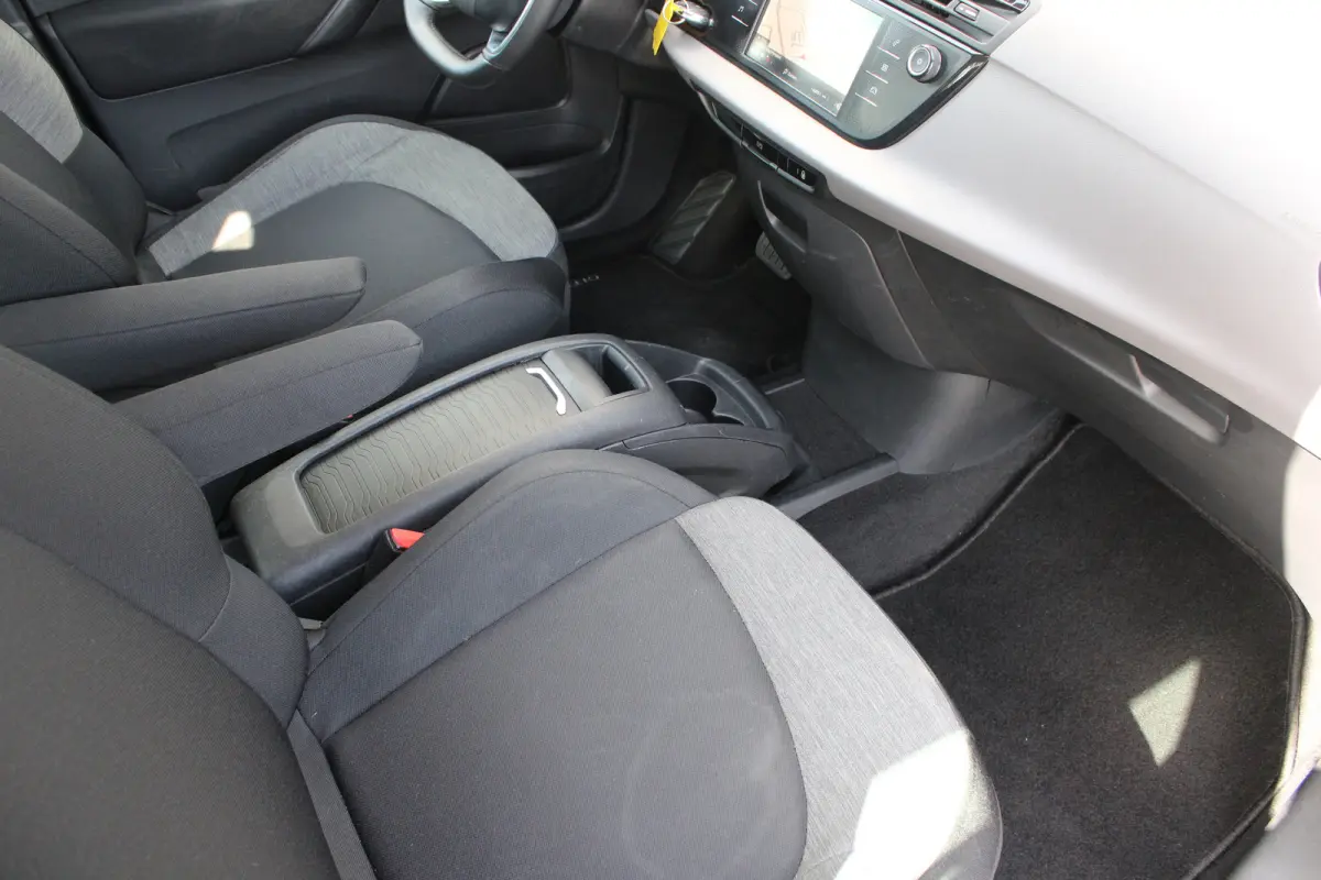 1.2 PureTech 130pk EAT8 Business | Automaat | Navigatie | Camera | Apple carplay | NL auto | 7 persoons | Bluetooth |