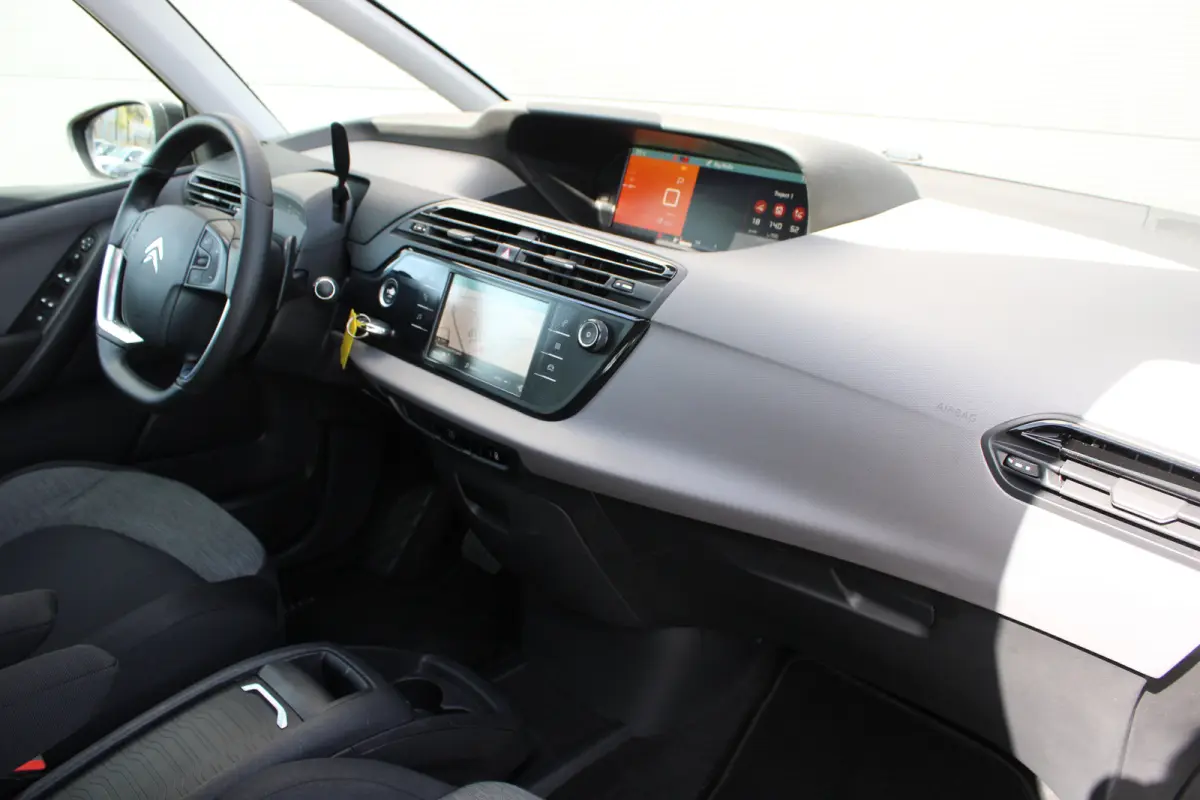 1.2 PureTech 130pk EAT8 Business | Automaat | Navigatie | Camera | Apple carplay | NL auto | 7 persoons | Bluetooth |