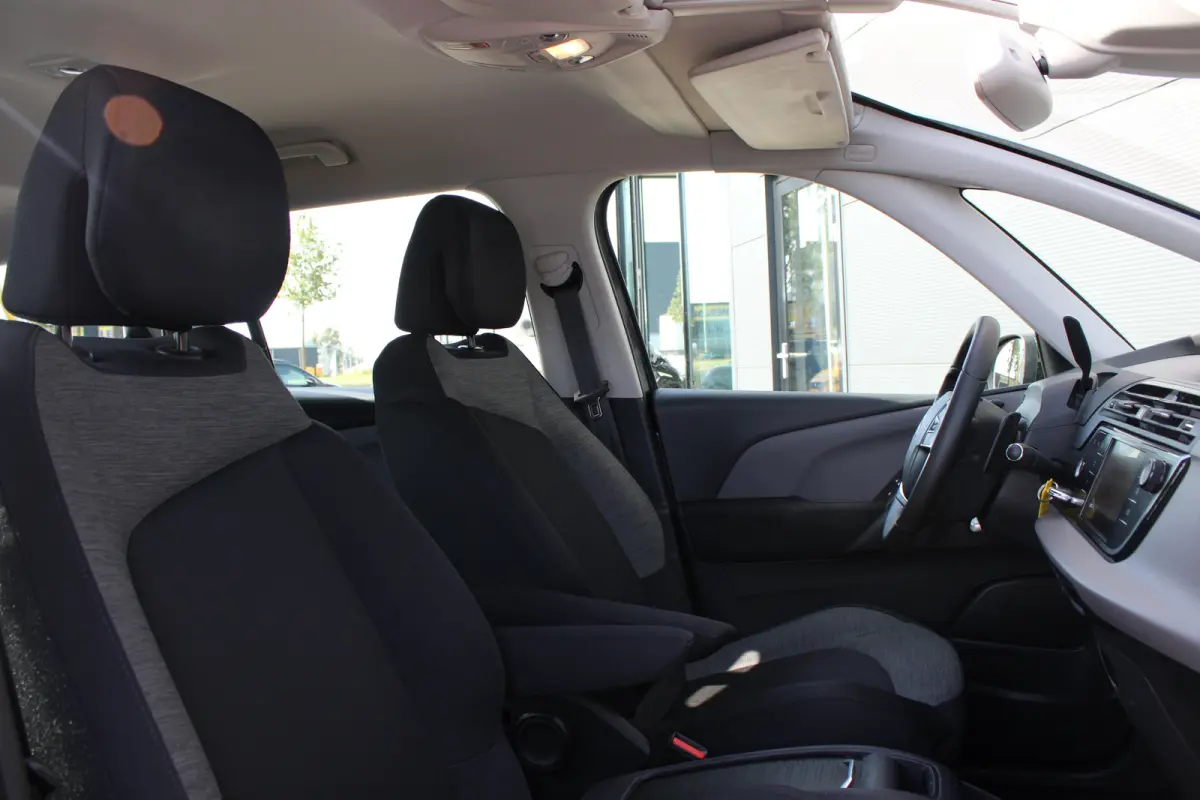 1.2 PureTech 130pk EAT8 Business | Automaat | Navigatie | Camera | Apple carplay | NL auto | 7 persoons | Bluetooth |