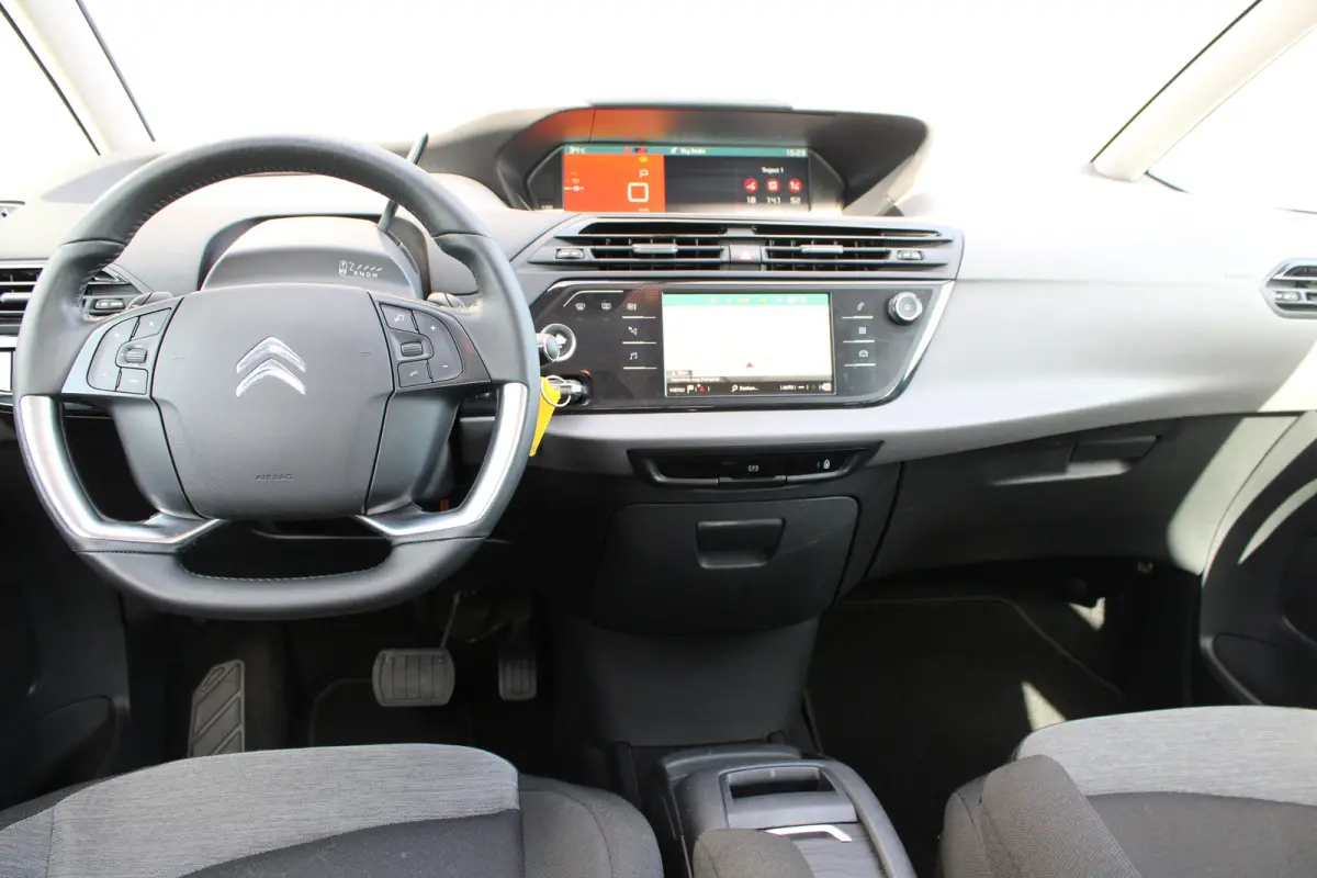 1.2 PureTech 130pk EAT8 Business | Automaat | Navigatie | Camera | Apple carplay | NL auto | 7 persoons | Bluetooth |