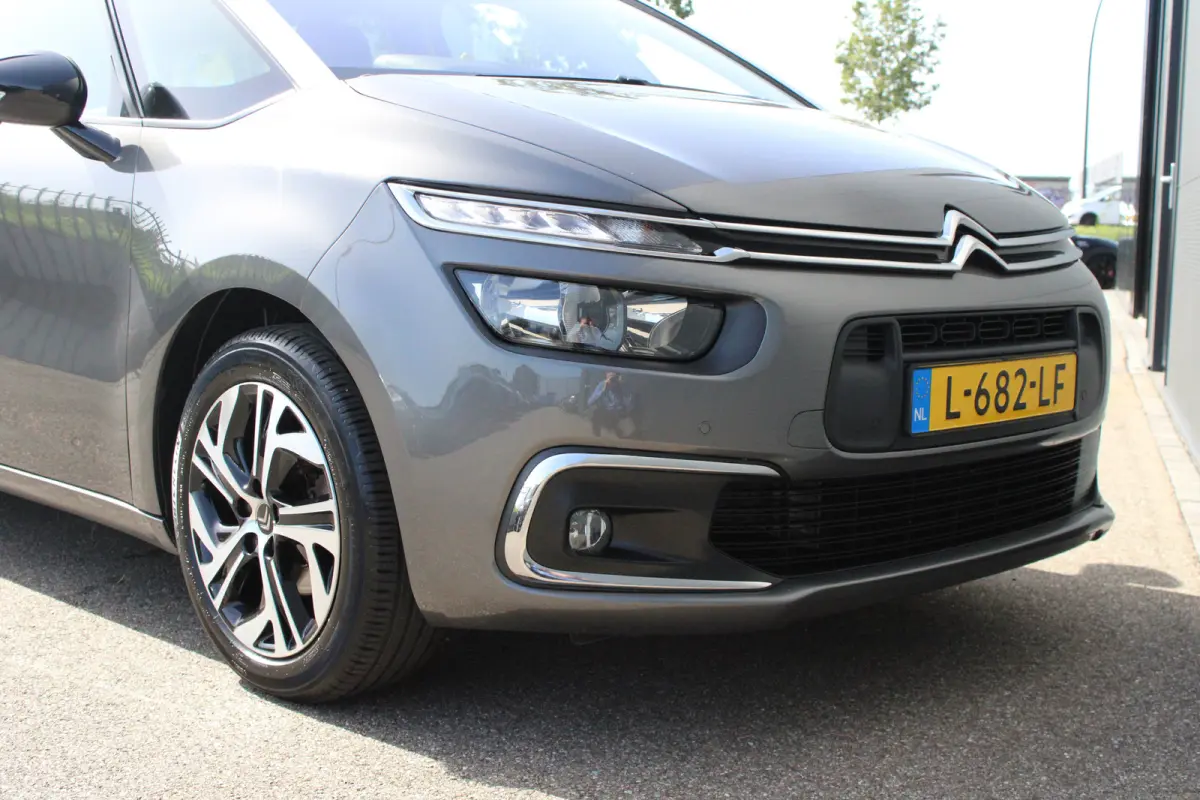 1.2 PureTech 130pk EAT8 Business | Automaat | Navigatie | Camera | Apple carplay | NL auto | 7 persoons | Bluetooth |