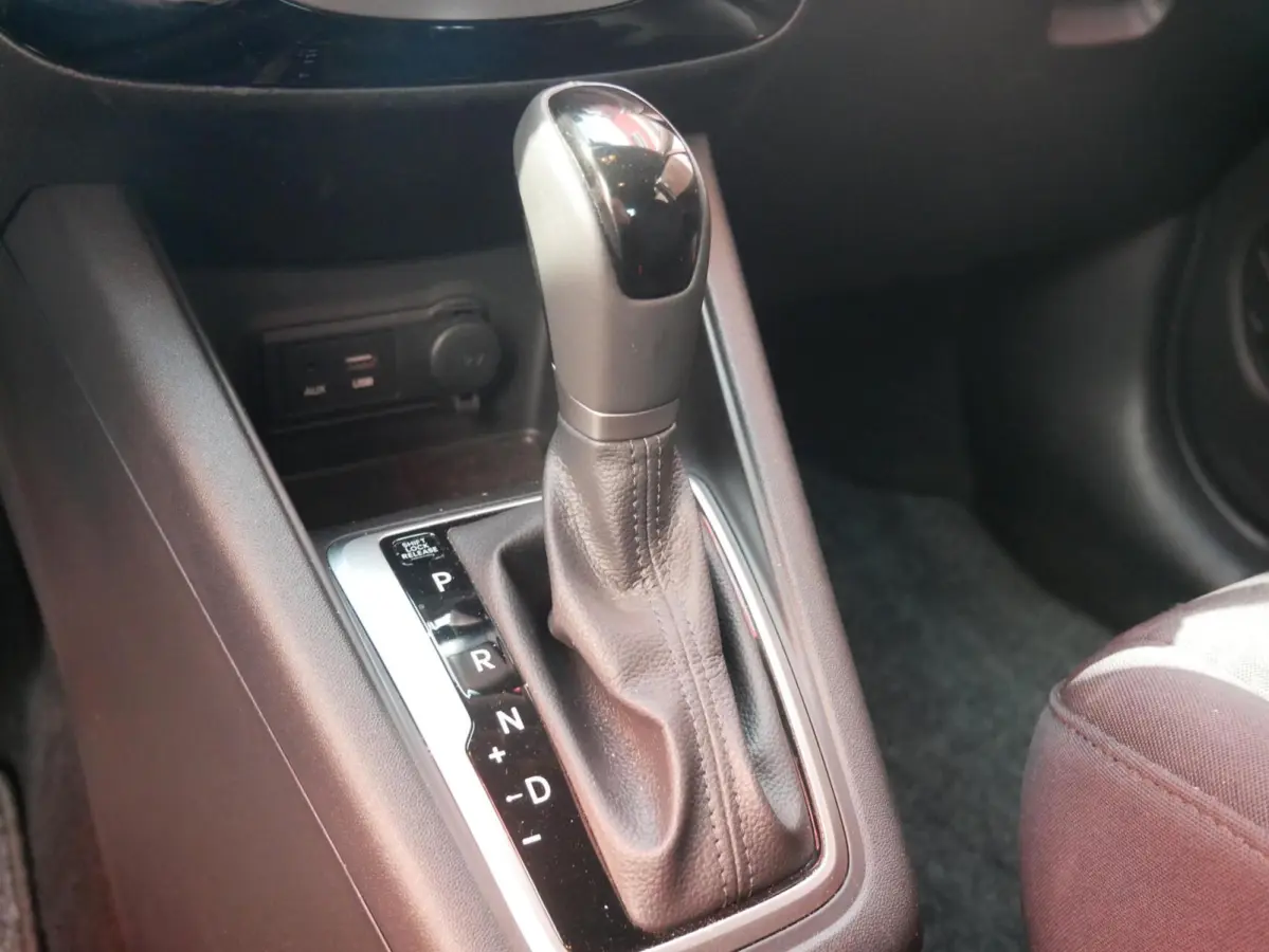 1.6i Premium Camera| Cruise| Navi+BT