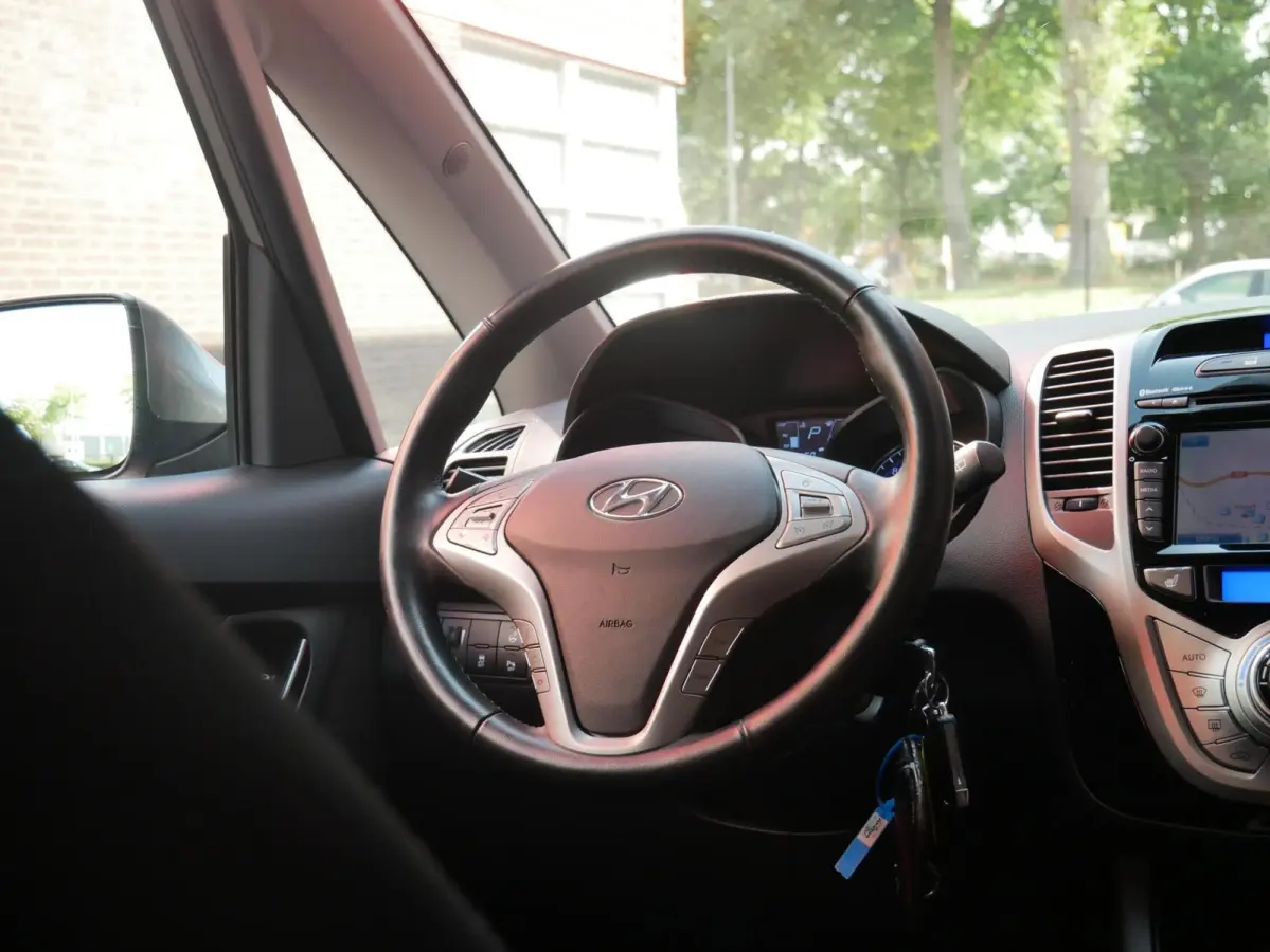 1.6i Premium Camera| Cruise| Navi+BT