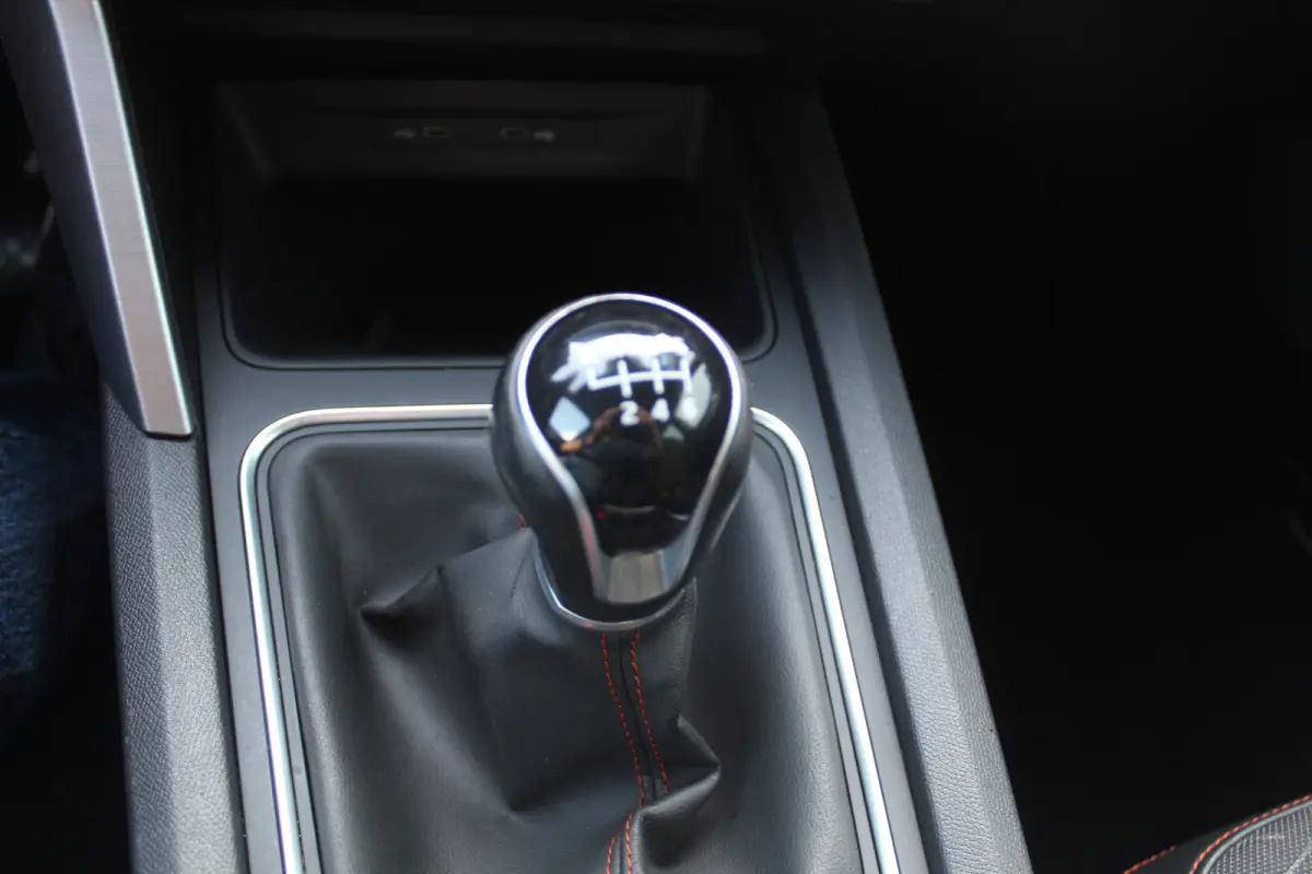 1.5 TSI FR Apple Carplay/Android Auto l Cruise control l Keyless start l hemelbekleding donker
