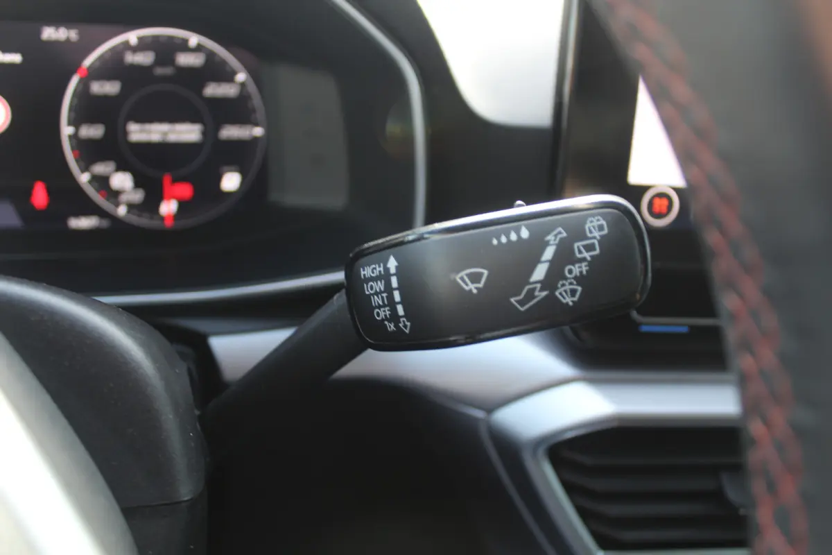 1.5 TSI FR Apple Carplay/Android Auto l Cruise control l Keyless start l hemelbekleding donker