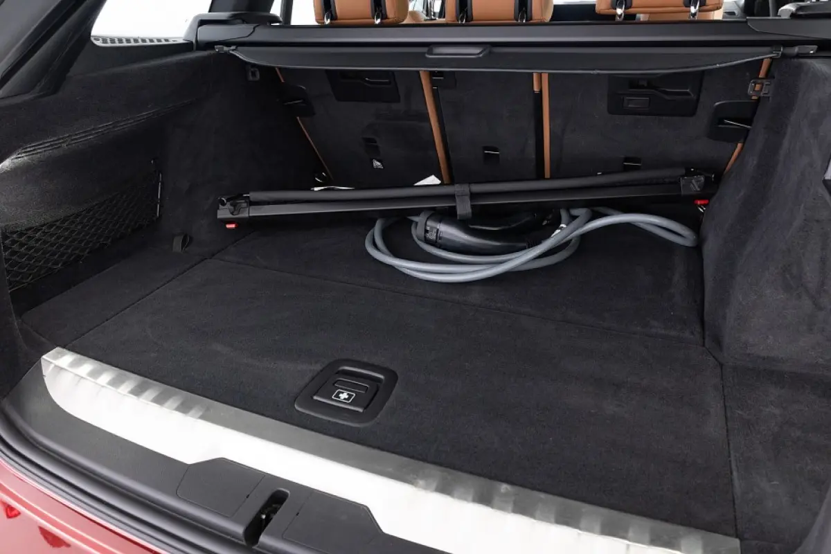 330e M Sport | LEDER | LED | CAMERA | PHEV