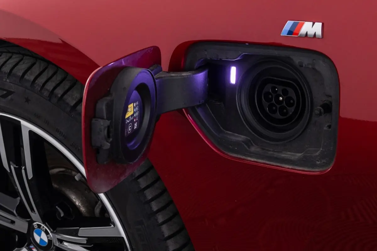 330e M Sport | LEDER | LED | CAMERA | PHEV