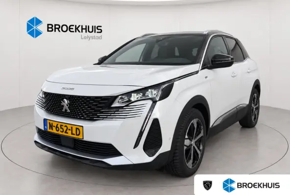 1.2 PURETECH 130PK GT PACK AUTOMAAT / NAVI / LEDER / CLIMA / PDC / 19" LMV / APPLE CARPLAY / FOCAL AUDIO / CAMERA / KEYLESS / AFN. TREKHAAK / WINTERPAKKET / FULL-LED !!