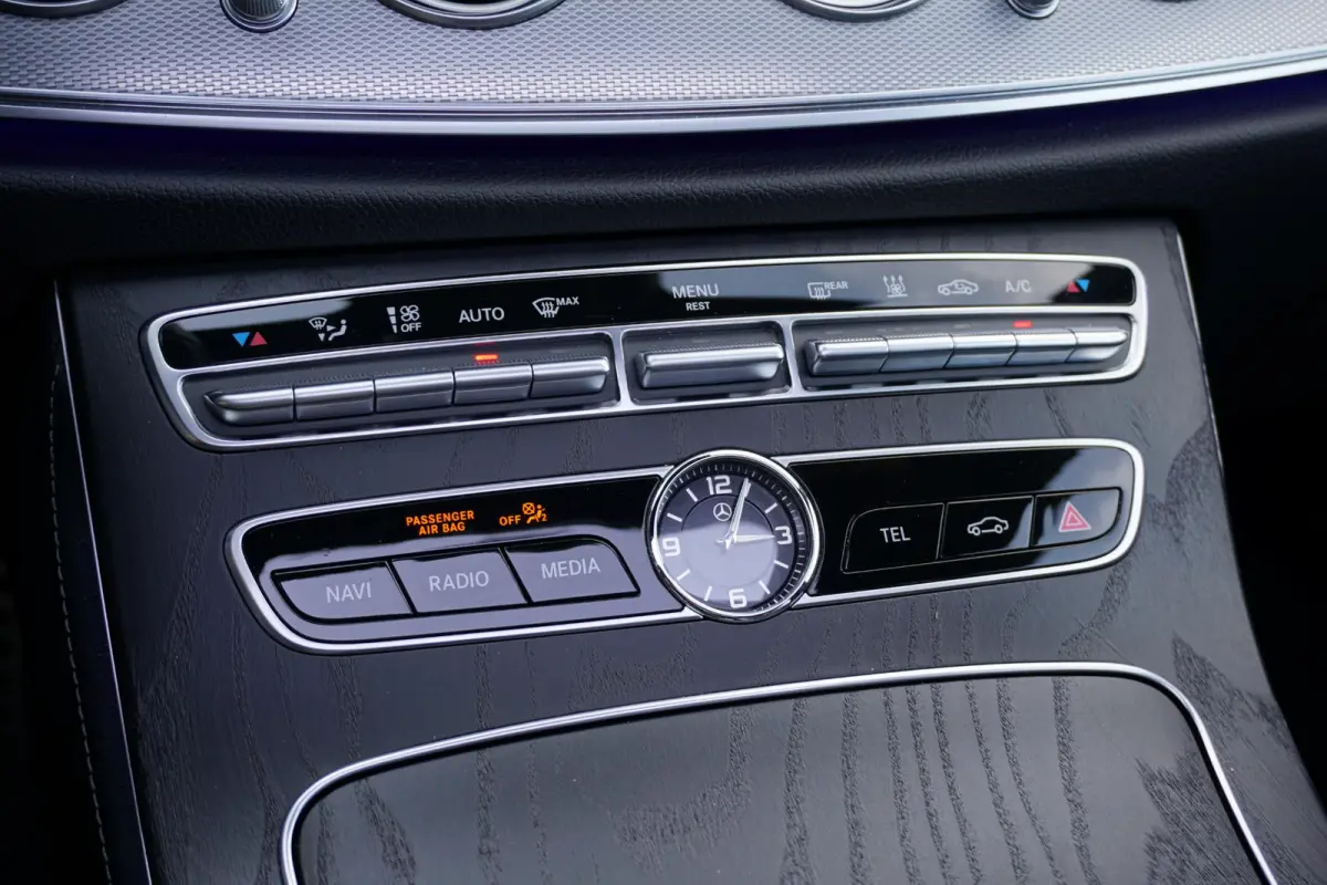 400 d 4Matic Premium Plus AMG + PANO / MEMORY / BURMESTER / 360° / TREKHAAK