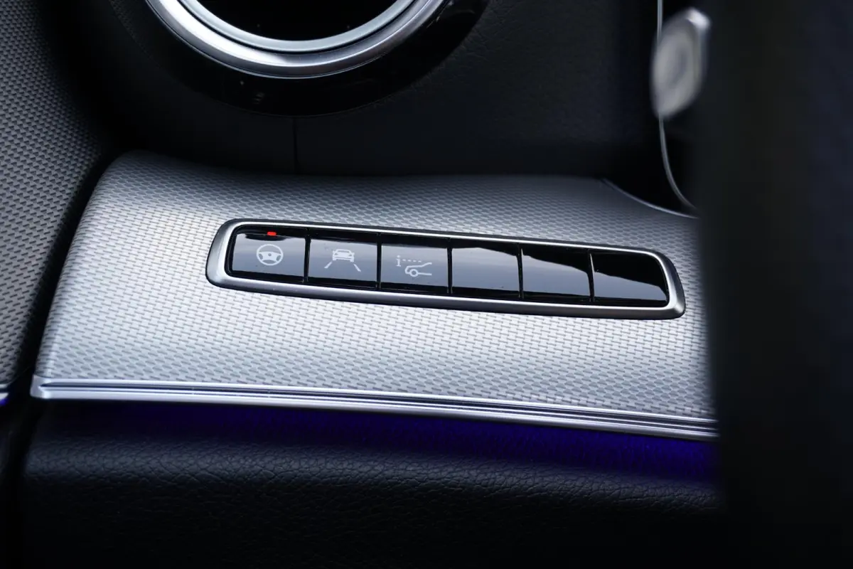 400 d 4Matic Premium Plus AMG + PANO / MEMORY / BURMESTER / 360° / TREKHAAK