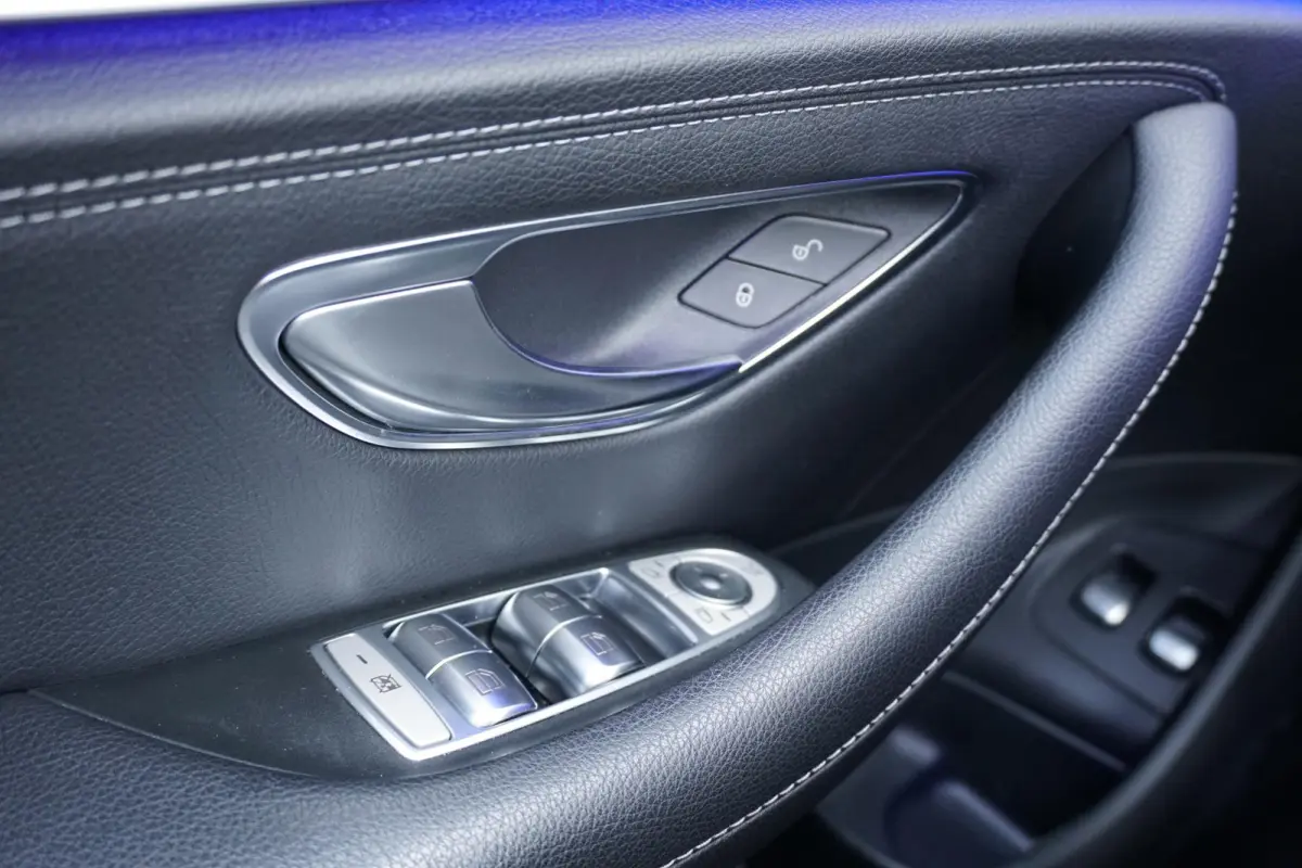 400 d 4Matic Premium Plus AMG + PANO / MEMORY / BURMESTER / 360° / TREKHAAK