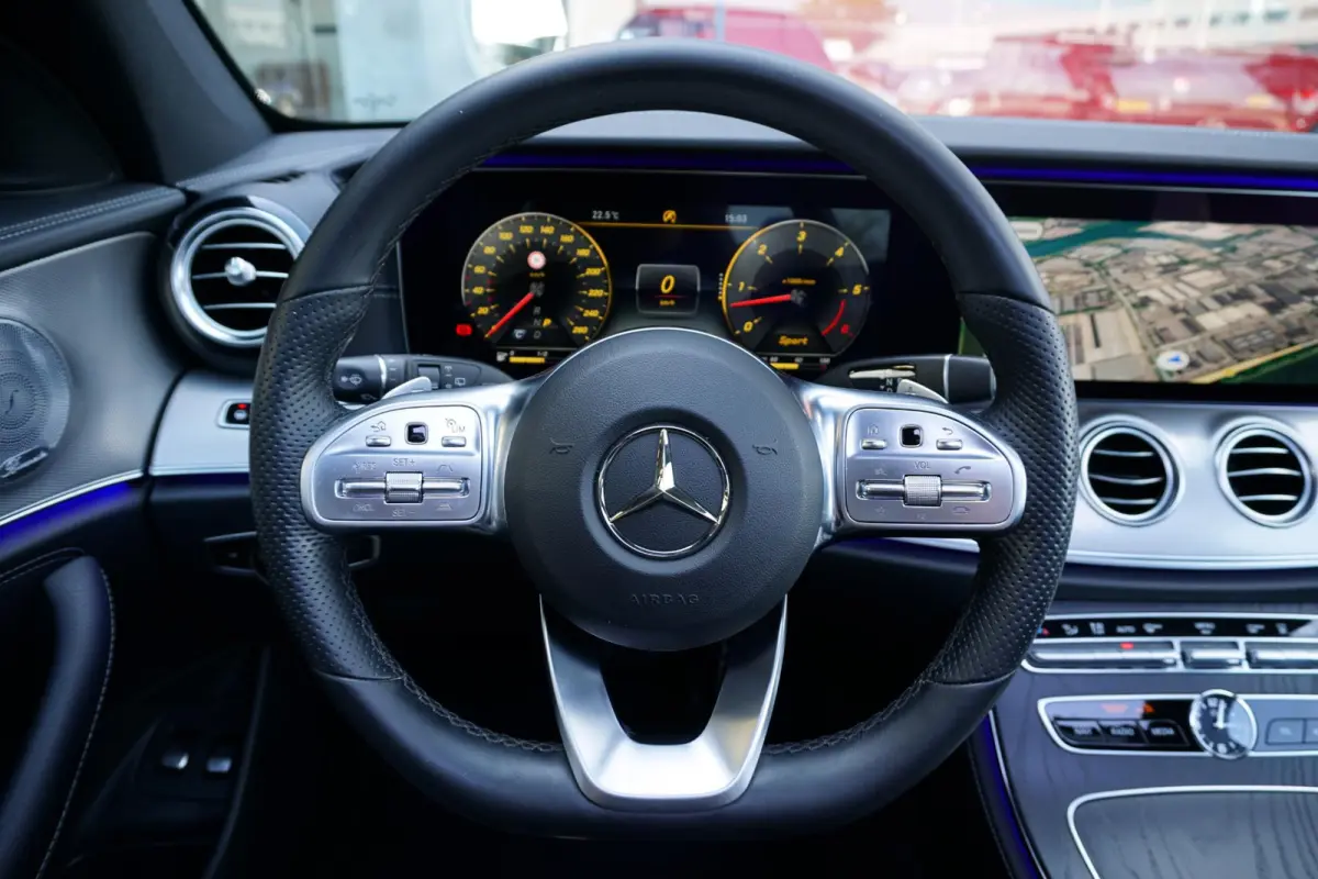 400 d 4Matic Premium Plus AMG + PANO / MEMORY / BURMESTER / 360° / TREKHAAK