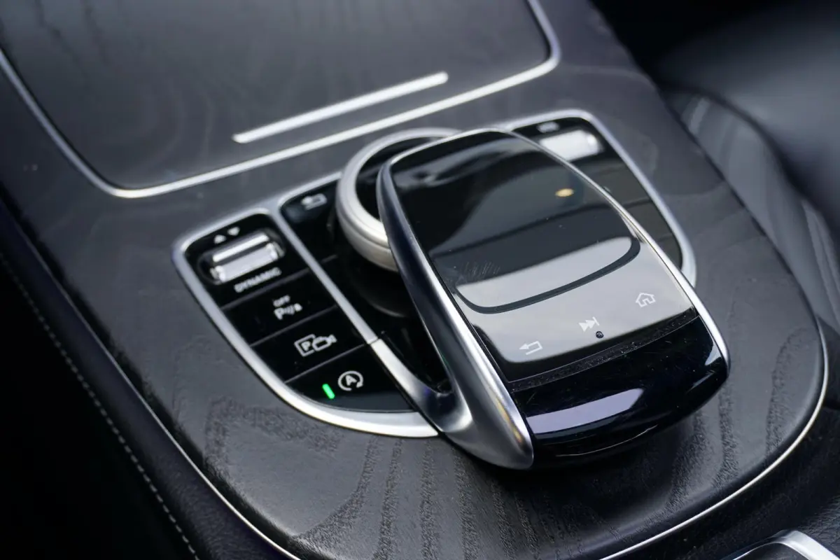 400 d 4Matic Premium Plus AMG + PANO / MEMORY / BURMESTER / 360° / TREKHAAK
