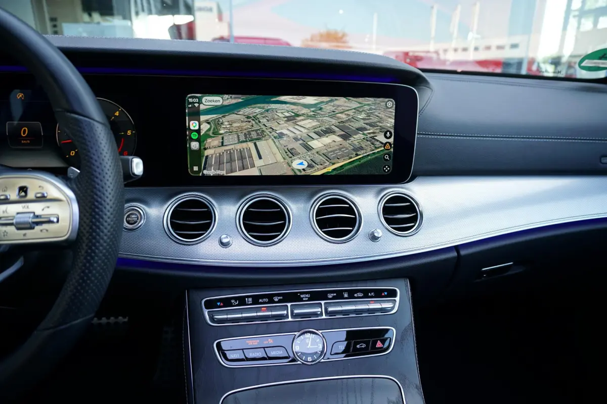400 d 4Matic Premium Plus AMG + PANO / MEMORY / BURMESTER / 360° / TREKHAAK